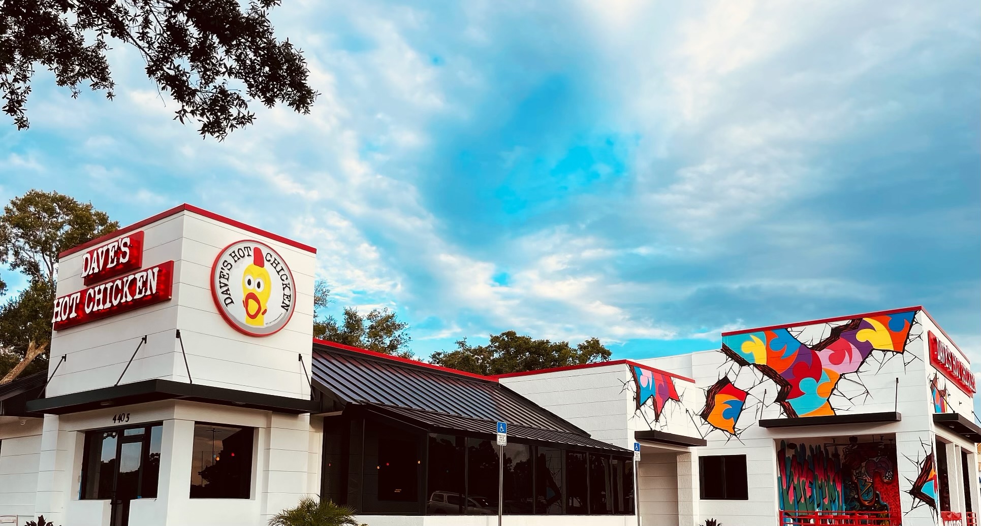 Exterior shot of Dave's Hot Chicken in Lake Mary, FL